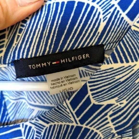 Tommy Hilfiger blue and white patterned poly/spandex tank - Large - Picture 6 of 7